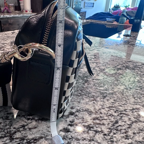 Universal Thread Black Crossbody Bag - Picture 8 of 8